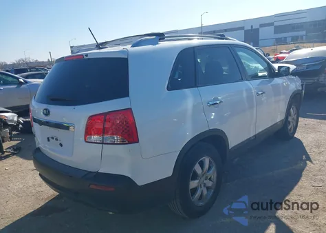 2013 Kia Sorento Lx z USA, uszkodzony, nr VIN 5XYKT4A67DG349960